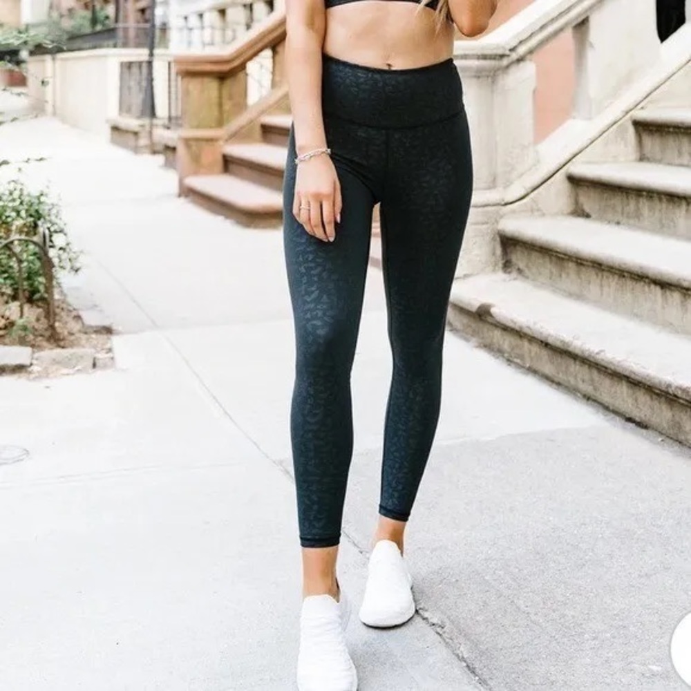 NWT - IVL Collective Black Chi Chi Leggings